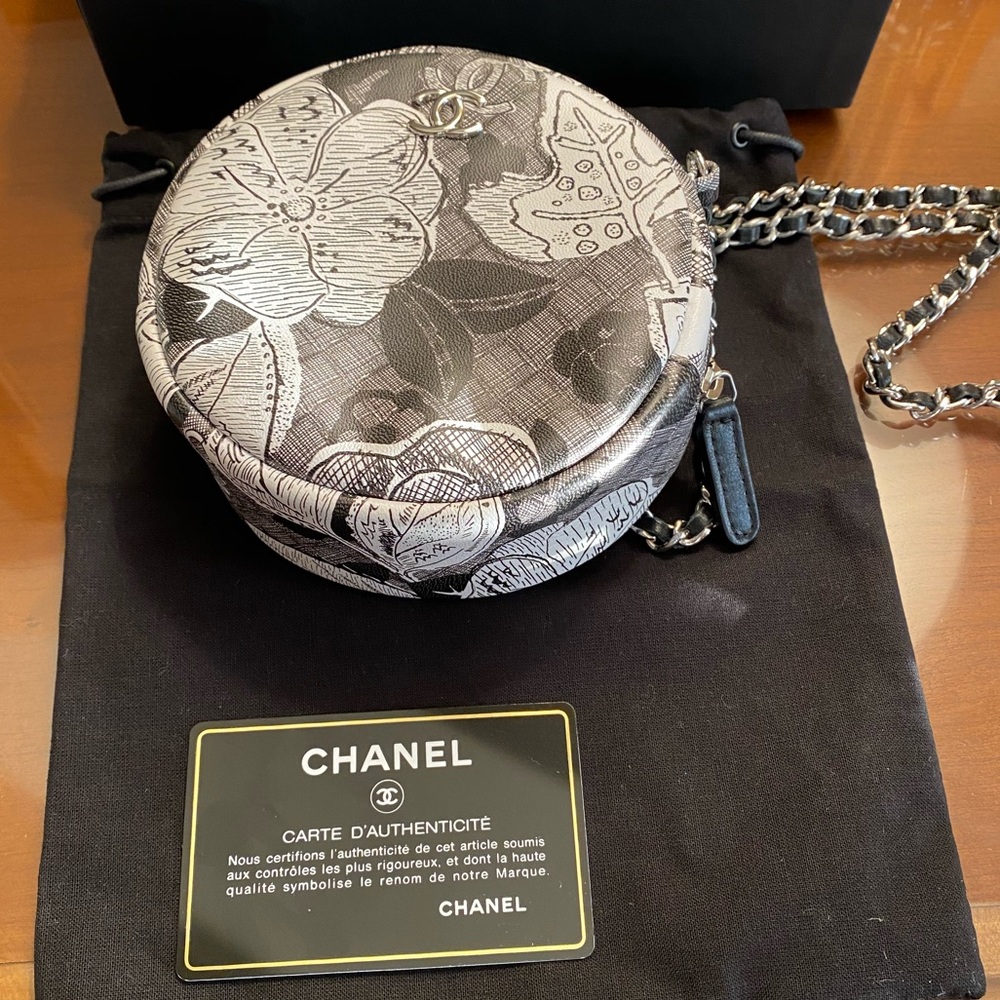 CHANEL Limited Edition Floral Round Crossbody - Picture 2 of 7